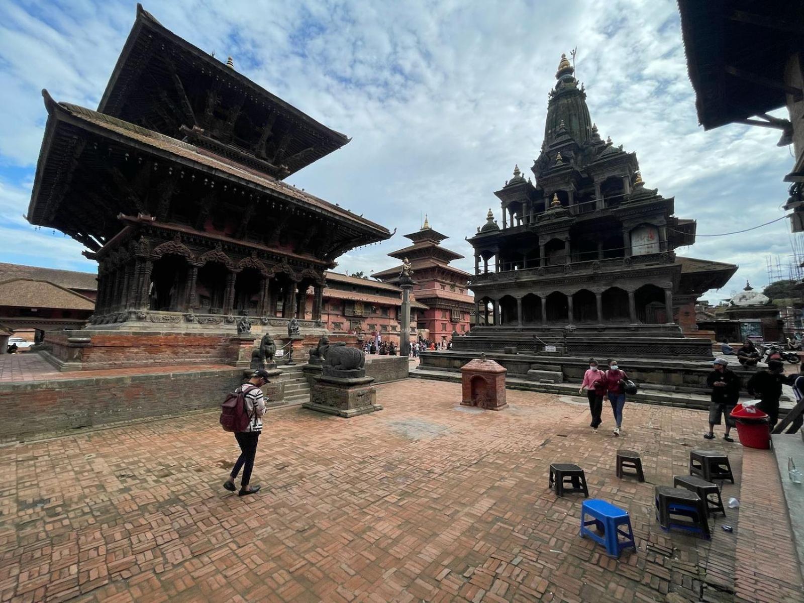 Patan Square - 2 Km From Patan Durbar Square Hotel Bagian luar foto