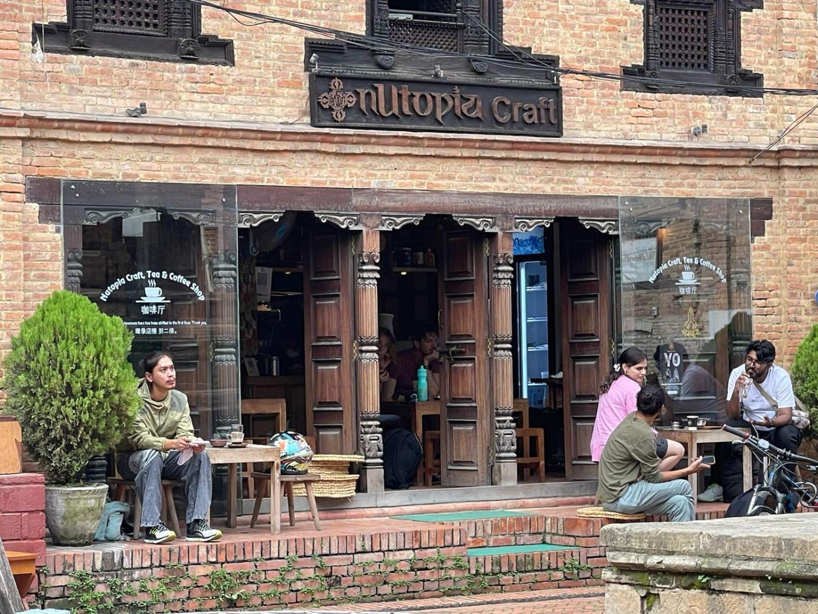 Patan Square - 2 Km From Patan Durbar Square Hotel Bagian luar foto